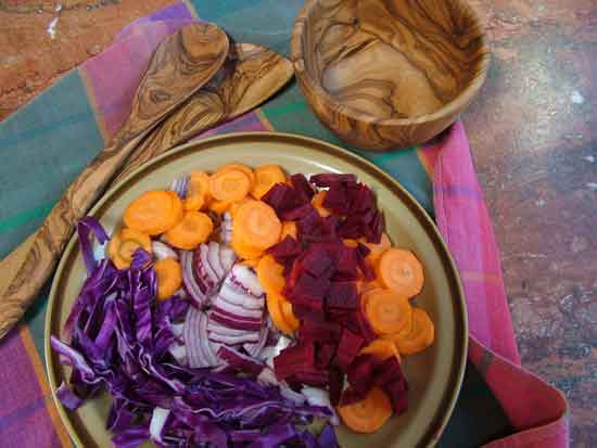 Low fat vegan diet: red cabbage, carrots, beets, onions